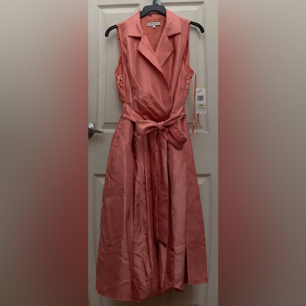 NWT- Evan Pico e Faux Wrap dress with retro 60s look - salmon color
